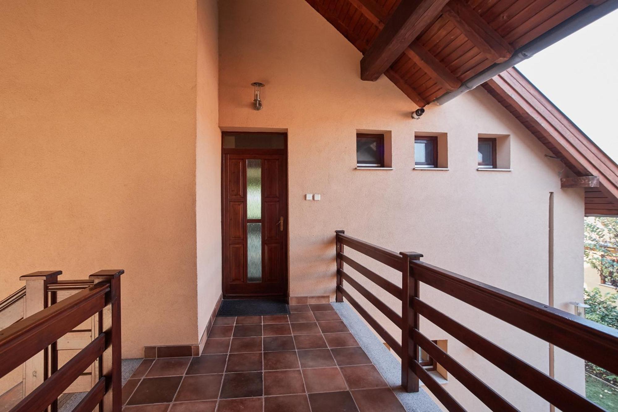 Апартаменти Lujza Apartman Goedoello Екстер'єр фото