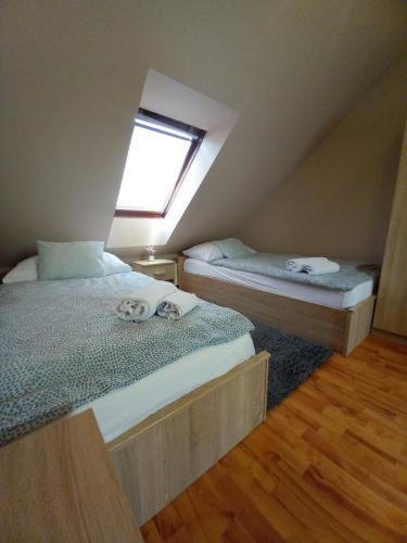 Апартаменти Lujza Apartman Goedoello Екстер'єр фото