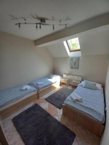 Апартаменти Lujza Apartman Goedoello Екстер'єр фото